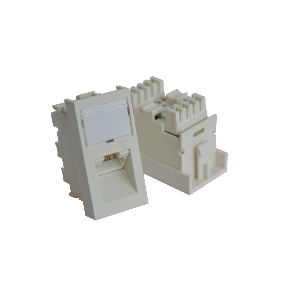 Вставка RJ-45 UTP Cat.5E, 22.5x45 мм угловая, с маркировкой, белая