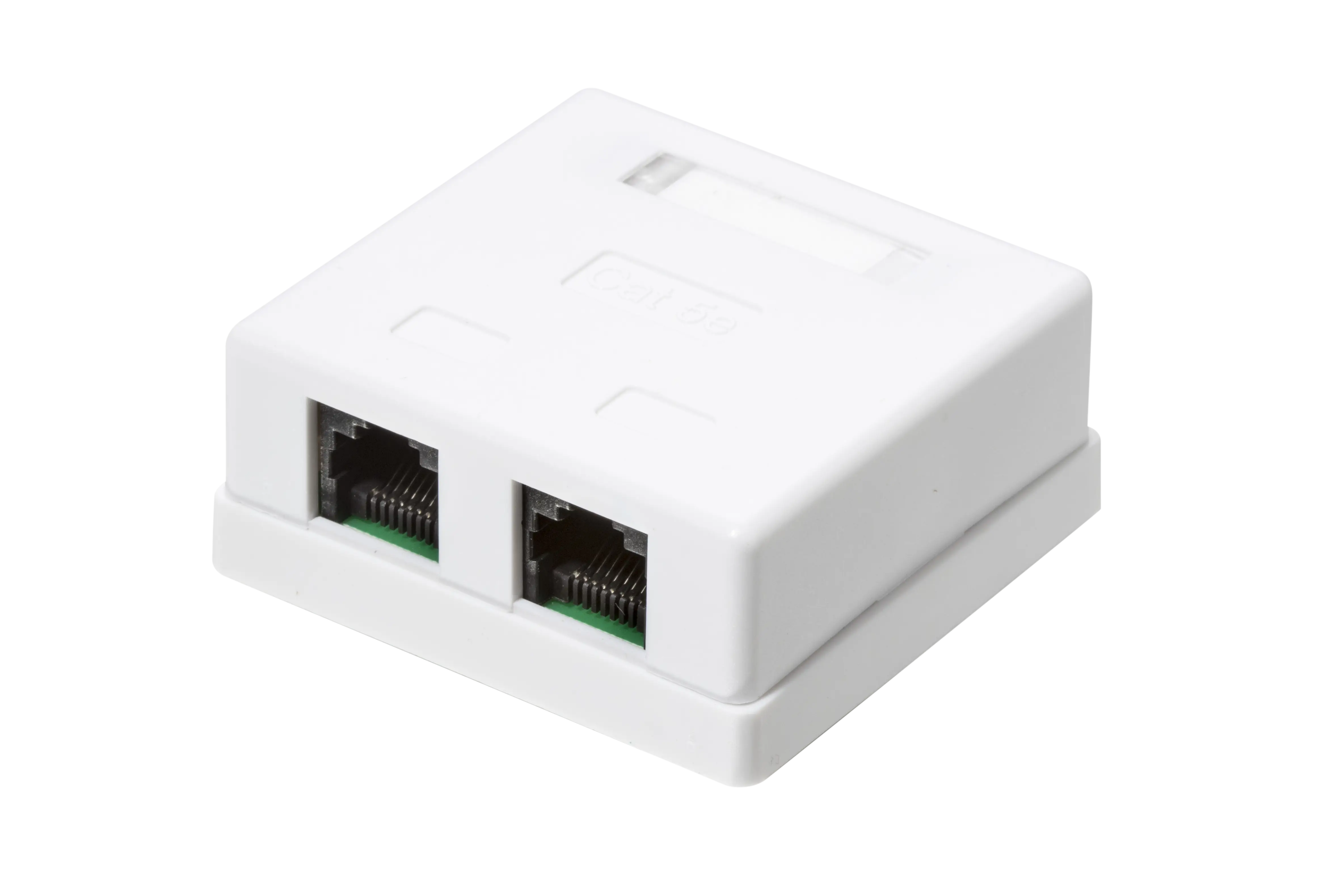 Розетка компьютерная valena rj45. Провод накладную розетку.